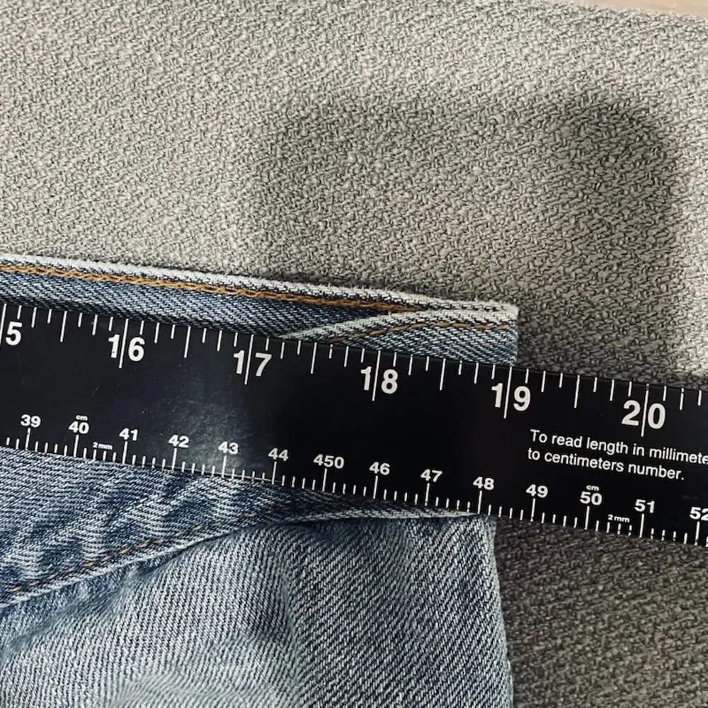 Vintage Y2K Levis 550 Jeans 40x30* Light Medium Wash Tapered Toned Dad Skater 00